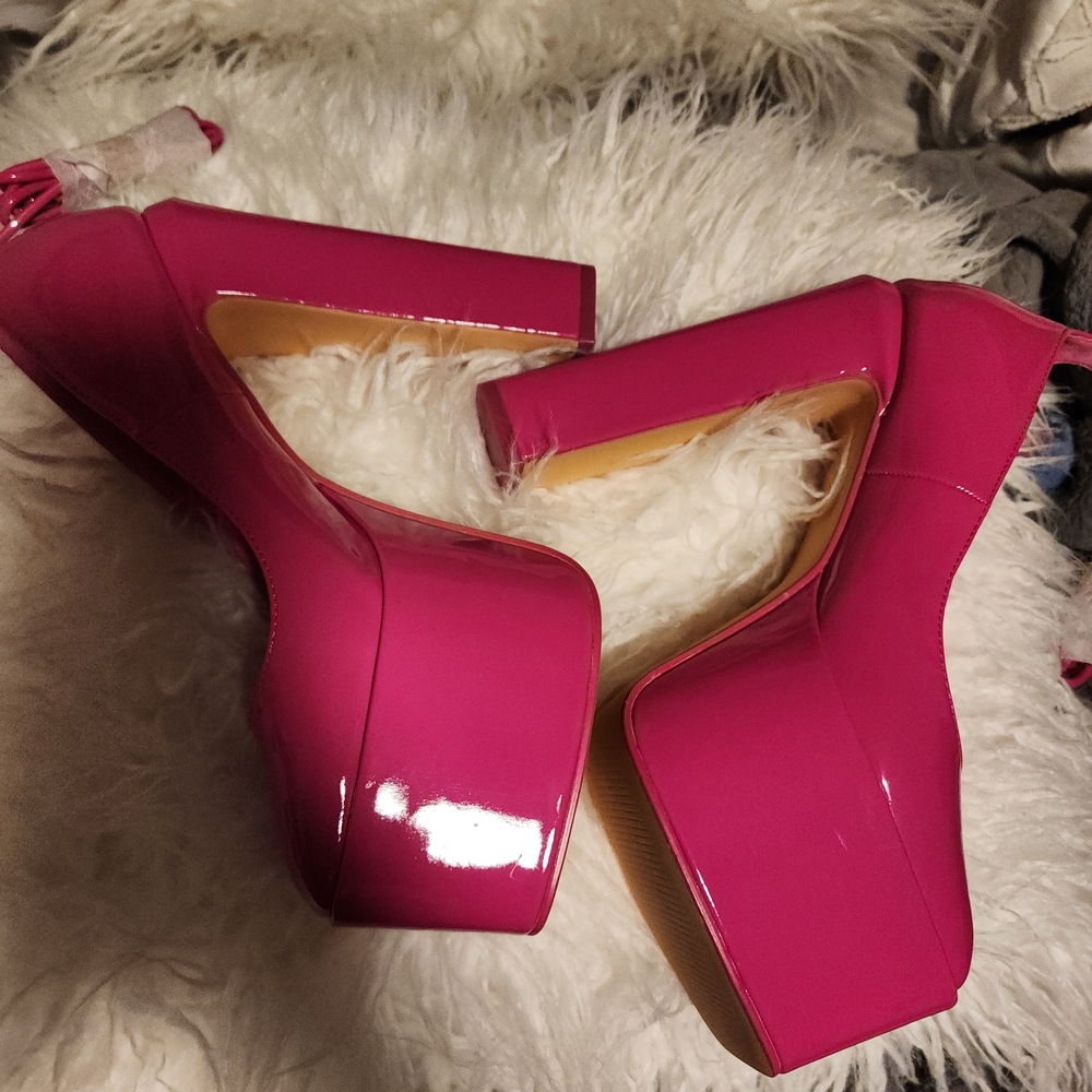 EGO Fuchsia High Heel Platforms - Picture 3 of 3